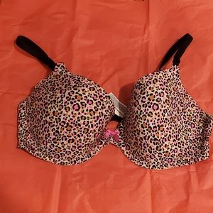 πVictoriaβs Secret demi bra 36D Pink leopard